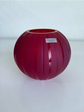 Evolution By Waterford Red Frosted Glass Vase 6" Tall 6" Diameter Striped Design